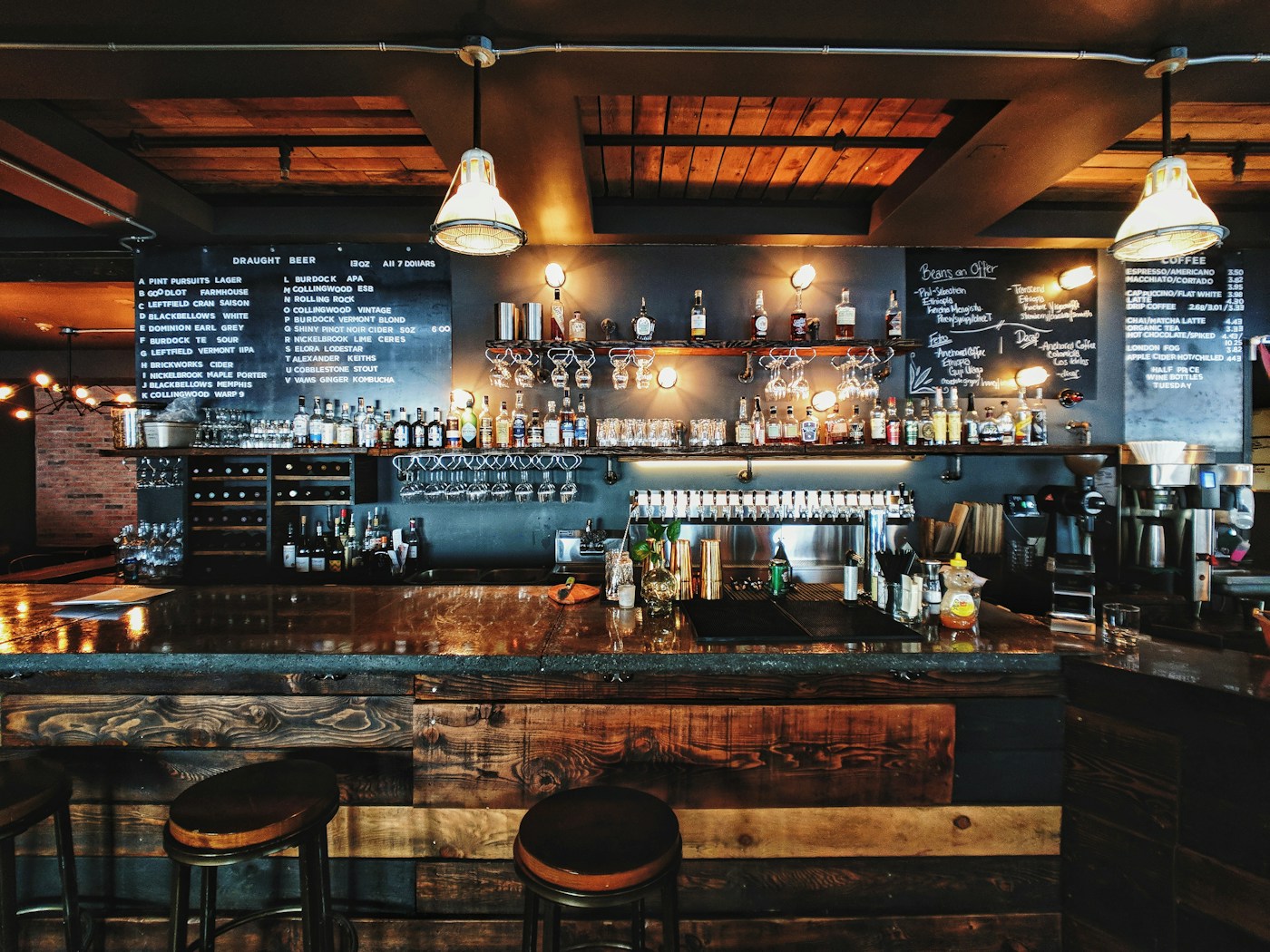 Low-lit cocktail lounge — Miami